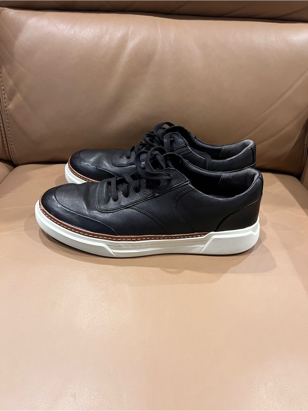 Allen Edmonds Burke Shoes
Men's 10.5 Casual Sneakers - Black Leather - Picture 2 of 7